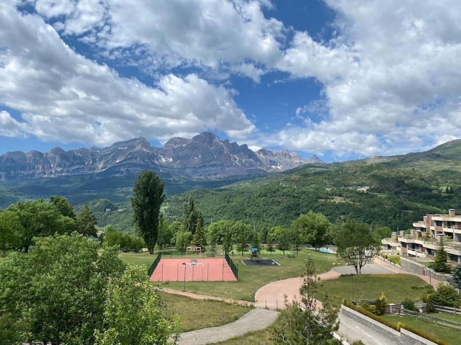 Precioso Apartamento En Zona Residencial Apartment Panticosa Exterior photo